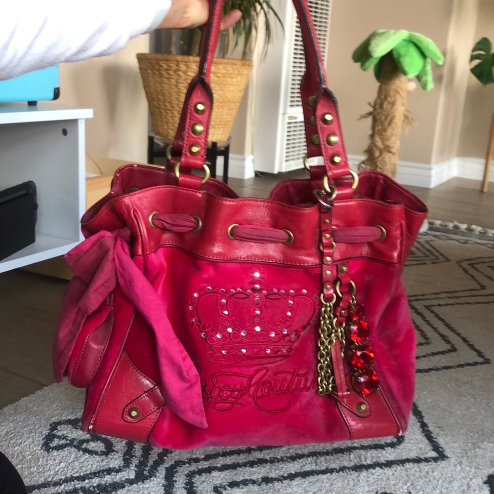 Juicy Couture Hot Pink Velour Daydreamer handbag